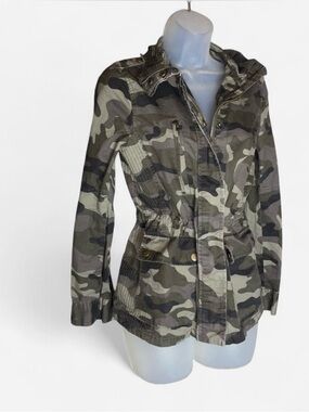 Love Tree Camo Utility Cargo Jacket with Drawstring Fitted Waist